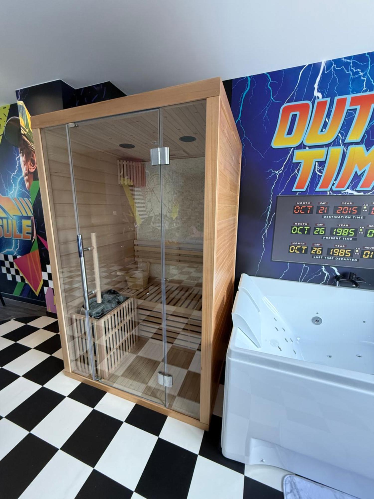 Capsule Retour Vers Le Futur Maubeuge Dış mekan fotoğraf